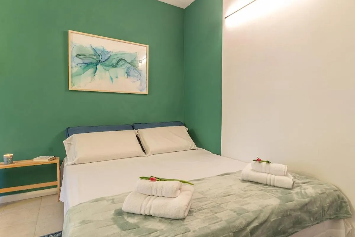 Style Shelter With Garden Near Downtown Apartment Bologna